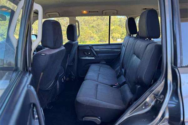 2013 Mitsubishi Pajero GLX-R NW