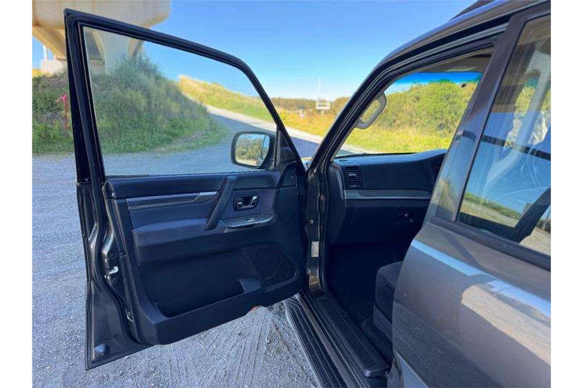 2013 Mitsubishi Pajero GLX-R NW
