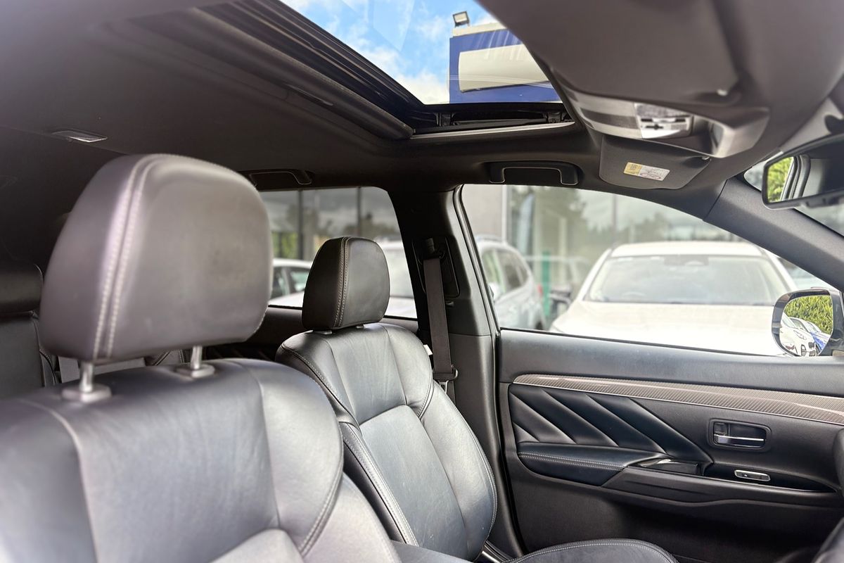 2019 Mitsubishi Outlander PHEV Exceed ZL