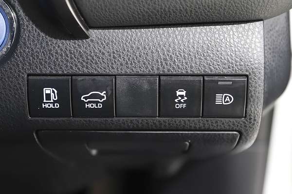 2021 Toyota Camry Ascent AXVH70R