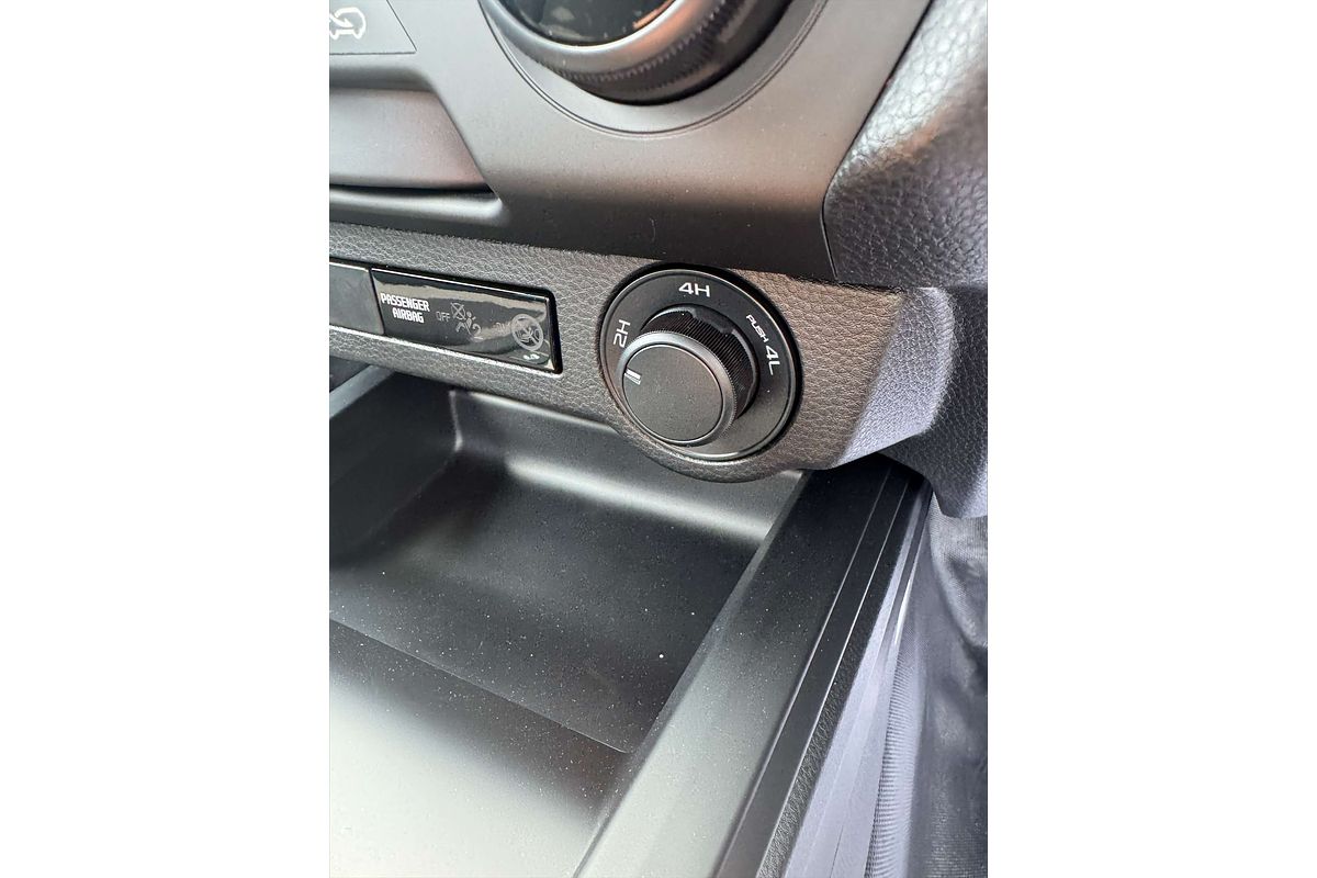2025 Isuzu D-MAX SX 4X4