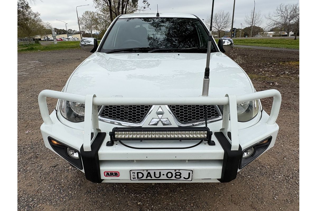 2015 Mitsubishi Triton GLX-R MN 4X4