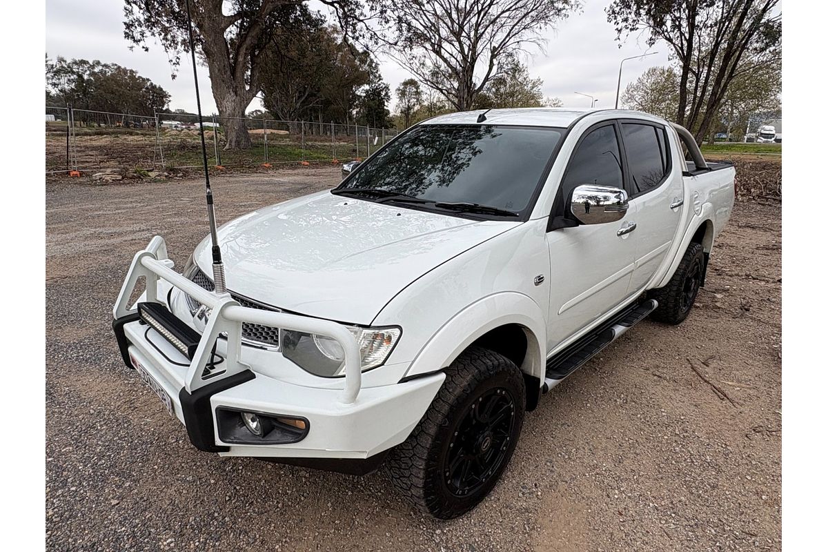 2015 Mitsubishi Triton GLX-R MN 4X4