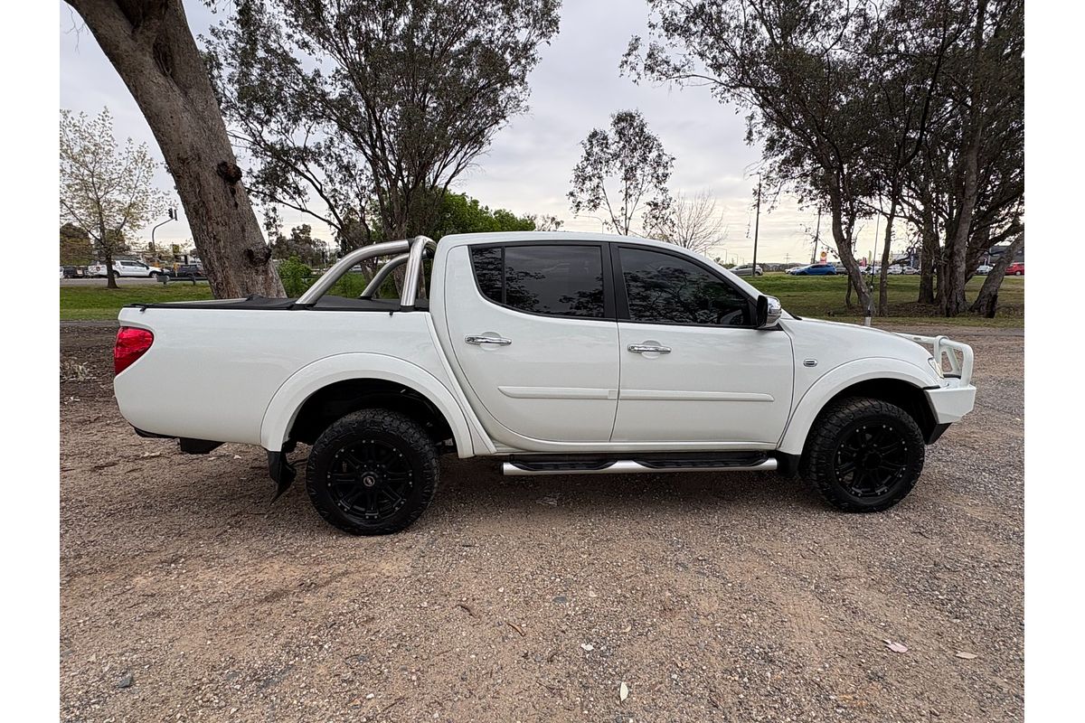 2015 Mitsubishi Triton GLX-R MN 4X4