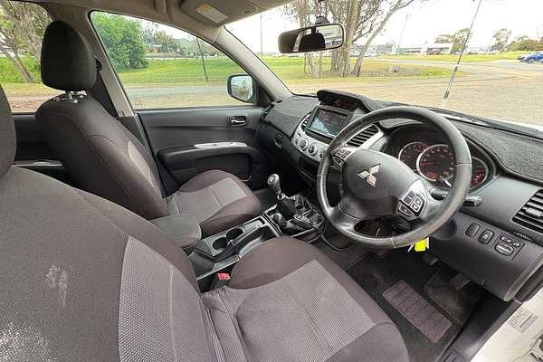 2015 Mitsubishi Triton GLX-R MN 4X4