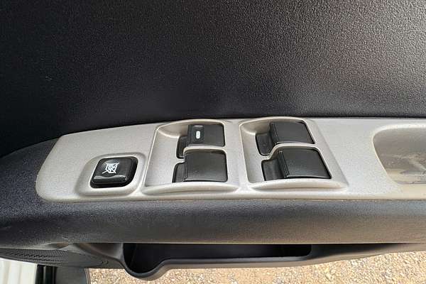 2015 Mitsubishi Triton GLX-R MN 4X4
