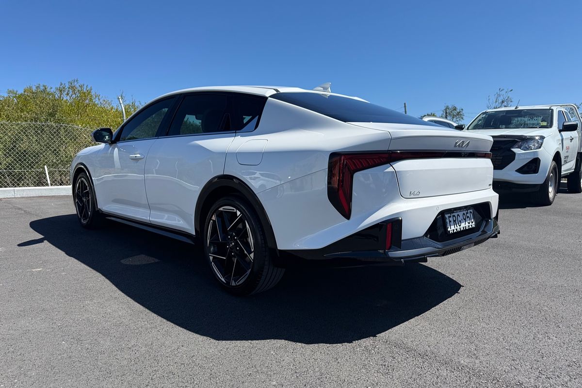 2024 Kia K4 GT-Line CL4m
