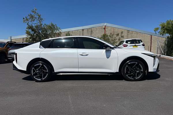 2024 Kia K4 GT-Line CL4m