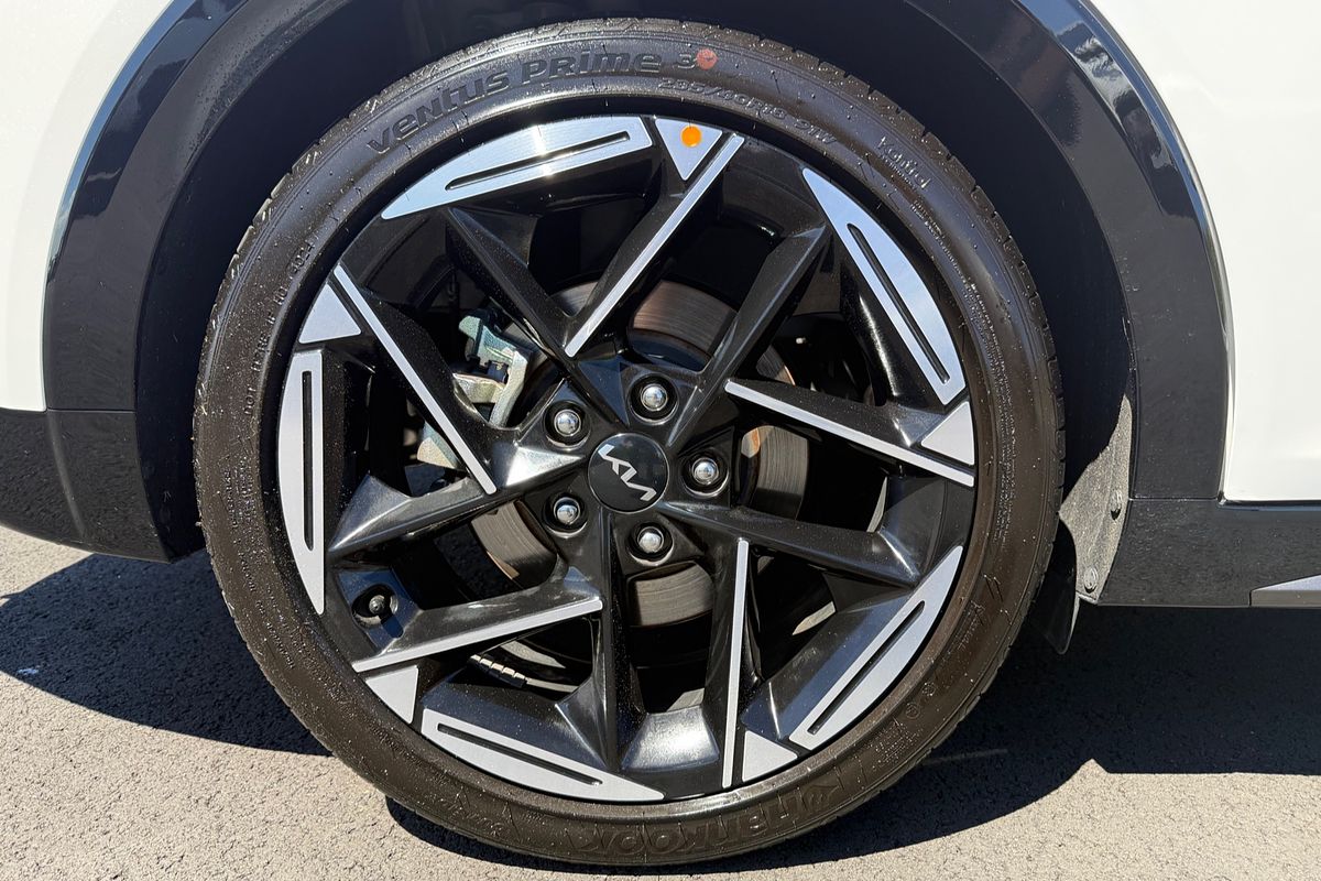 2024 Kia K4 GT-Line CL4m