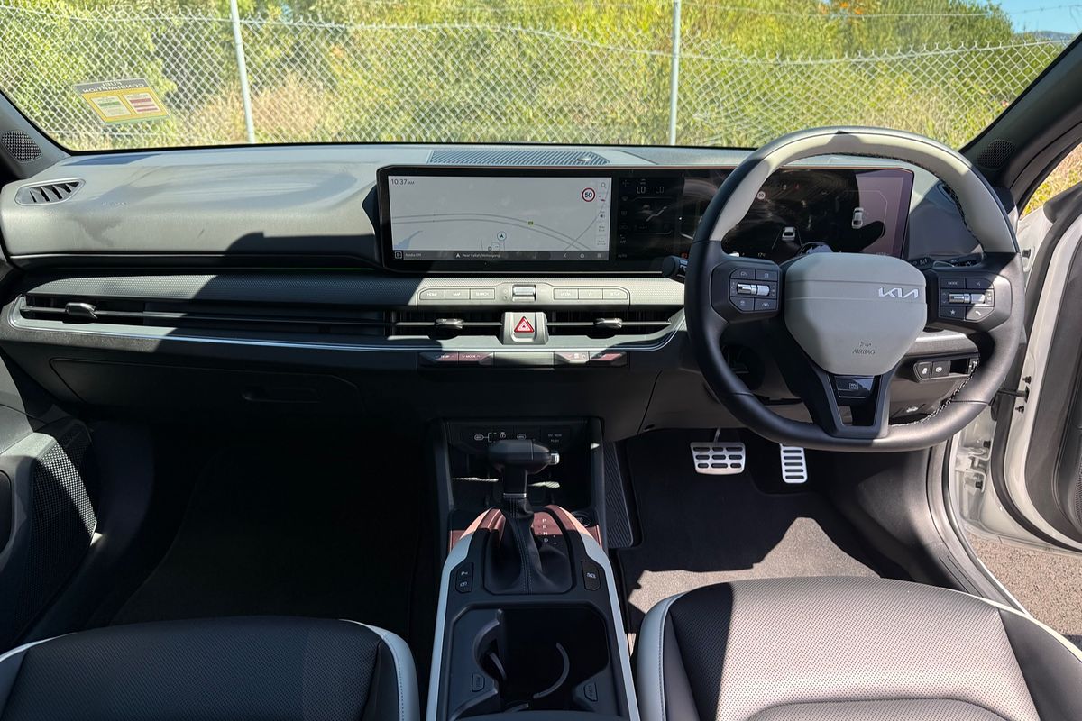 2024 Kia K4 GT-Line CL4m