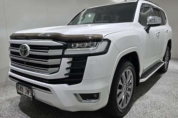 2023 Toyota Landcruiser Sahara ZX FJA300R