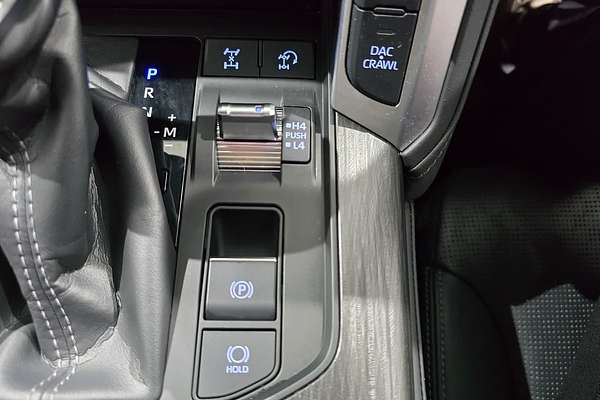 2023 Toyota Landcruiser Sahara ZX FJA300R