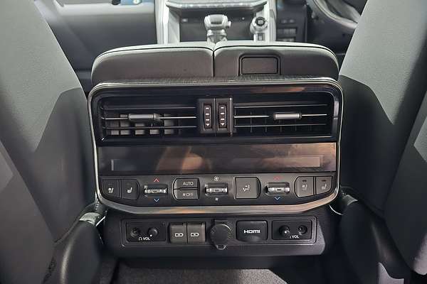 2023 Toyota Landcruiser Sahara ZX FJA300R