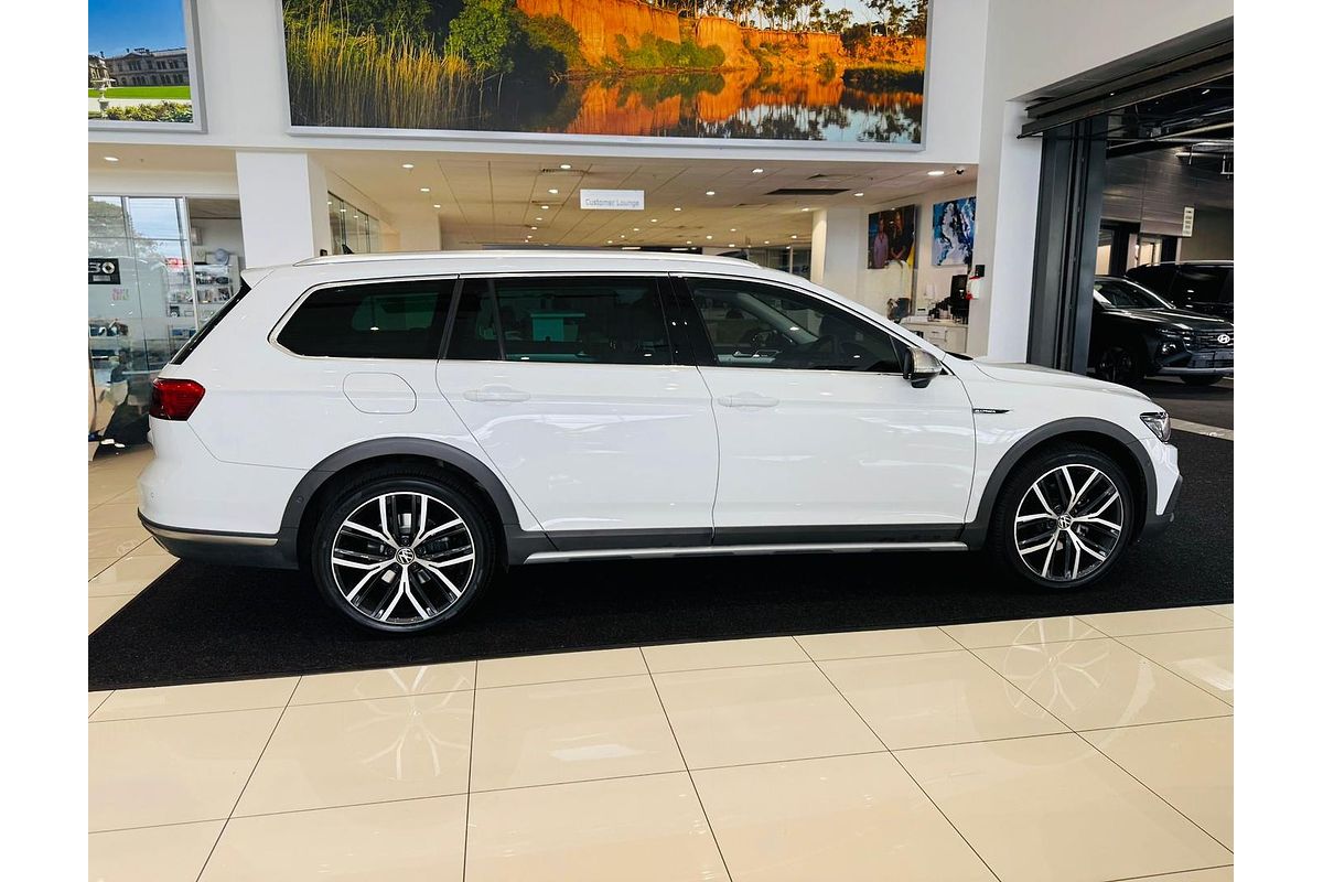 2023 Volkswagen Passat Alltrack 162TSI Premium B8