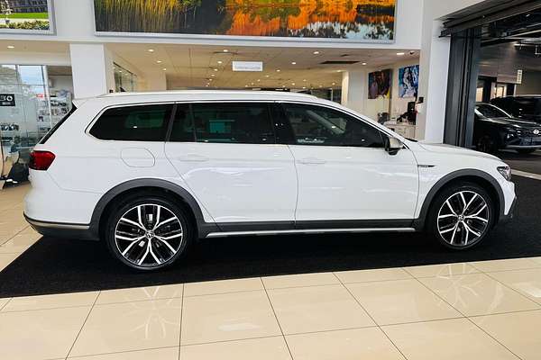 2023 Volkswagen Passat Alltrack 162TSI Premium B8