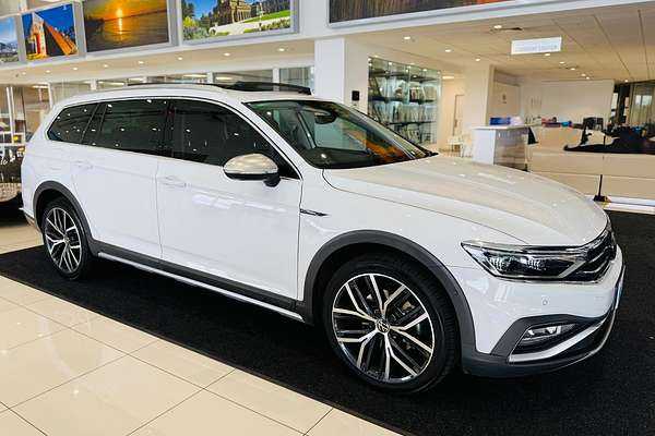 2023 Volkswagen Passat Alltrack 162TSI Premium B8