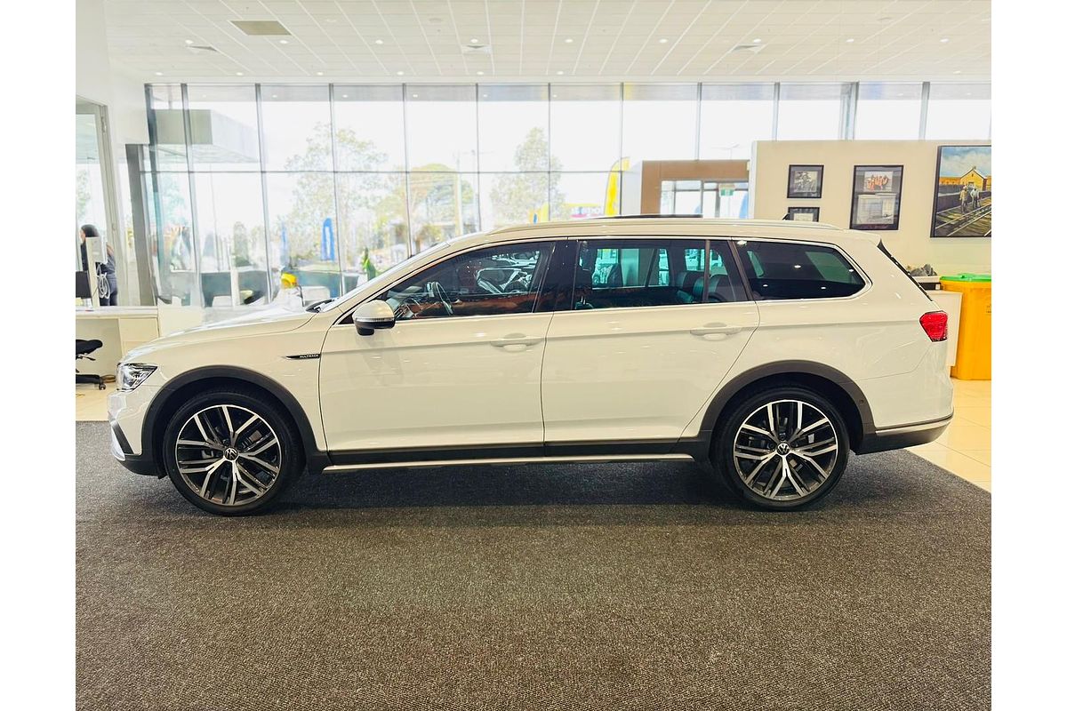 2023 Volkswagen Passat Alltrack 162TSI Premium B8