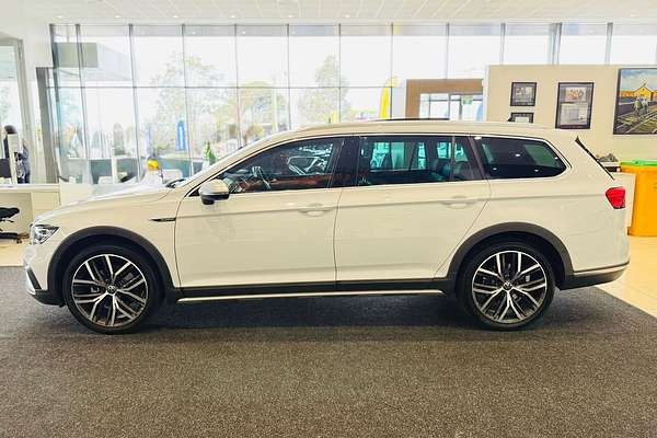 2023 Volkswagen Passat Alltrack 162TSI Premium B8