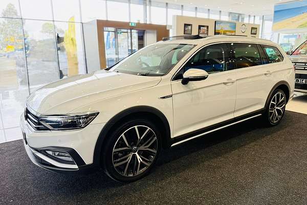 2023 Volkswagen Passat Alltrack 162TSI Premium B8