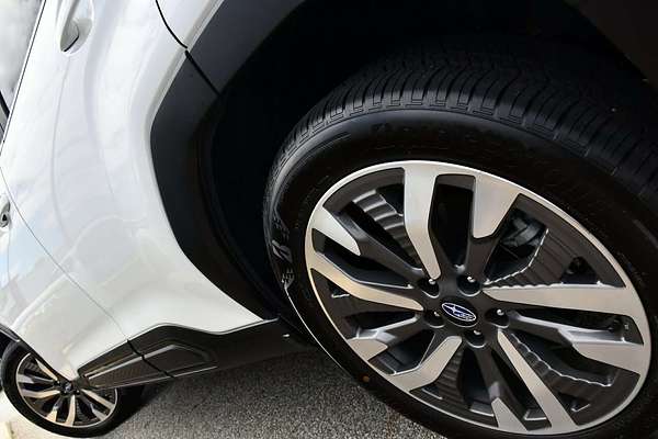 2025 Subaru Forester Hybrid Touring S6