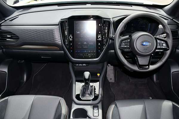 2025 Subaru Forester Hybrid Touring S6