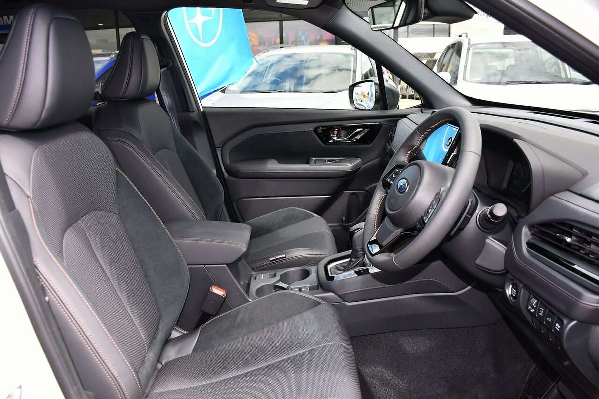 2025 Subaru Forester Hybrid Touring S6