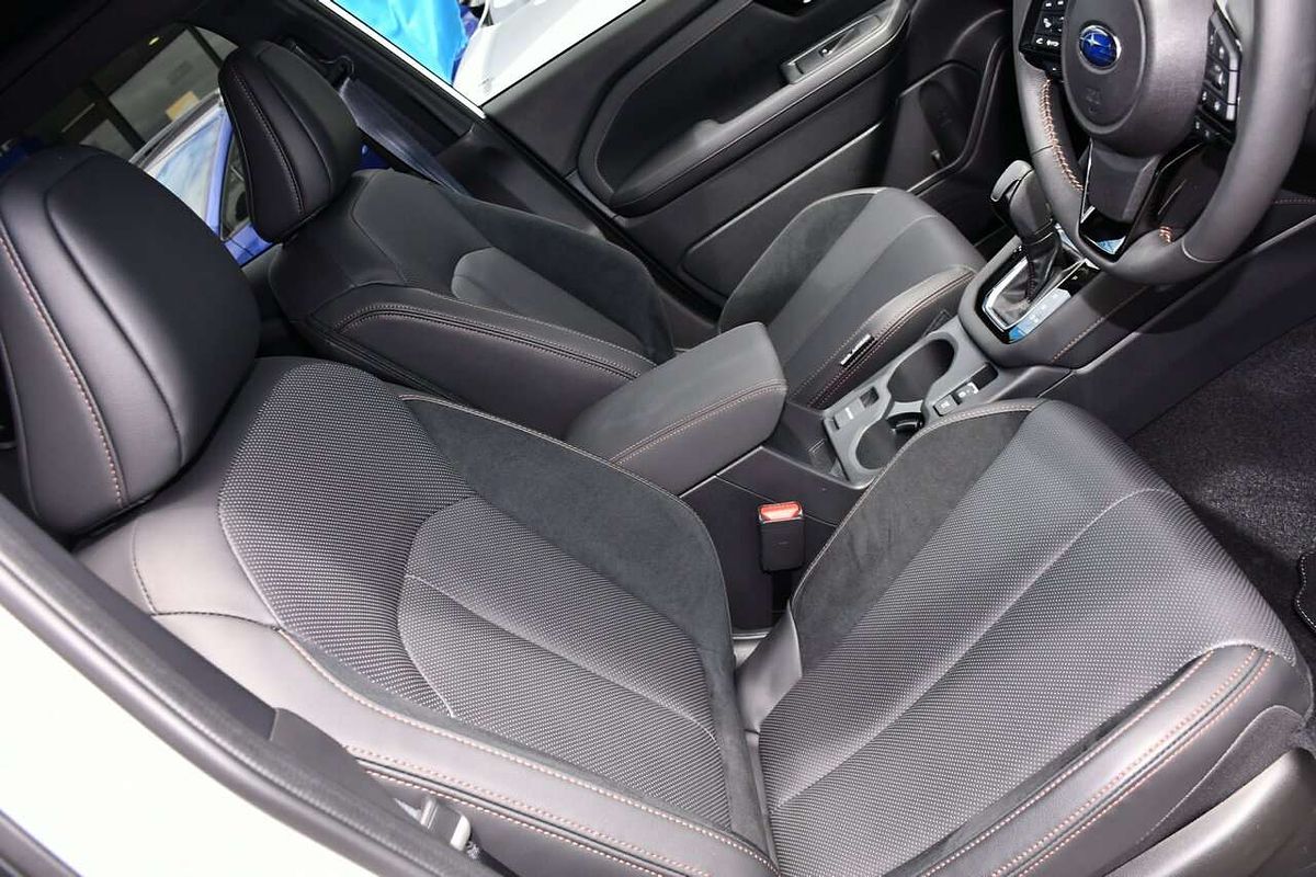 2025 Subaru Forester Hybrid Touring S6
