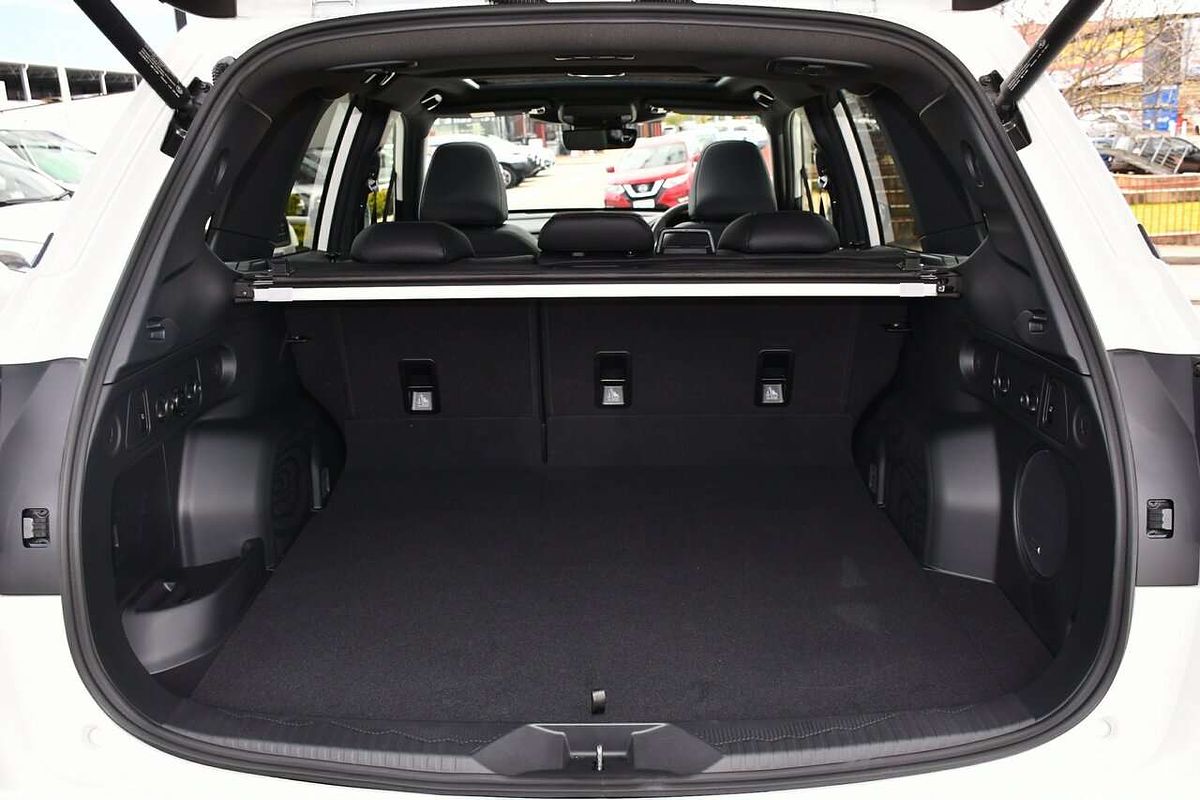 2025 Subaru Forester Hybrid Touring S6
