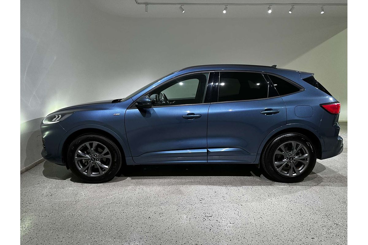 2022 Ford Escape ST-Line ZH