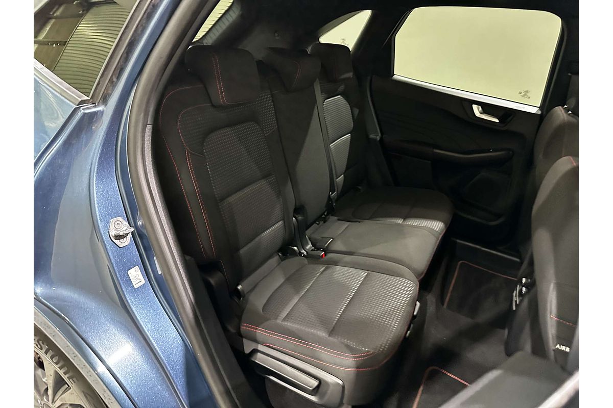 2022 Ford Escape ST-Line ZH