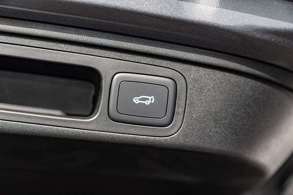 2025 MG HS Hybrid+ Essence AS33H