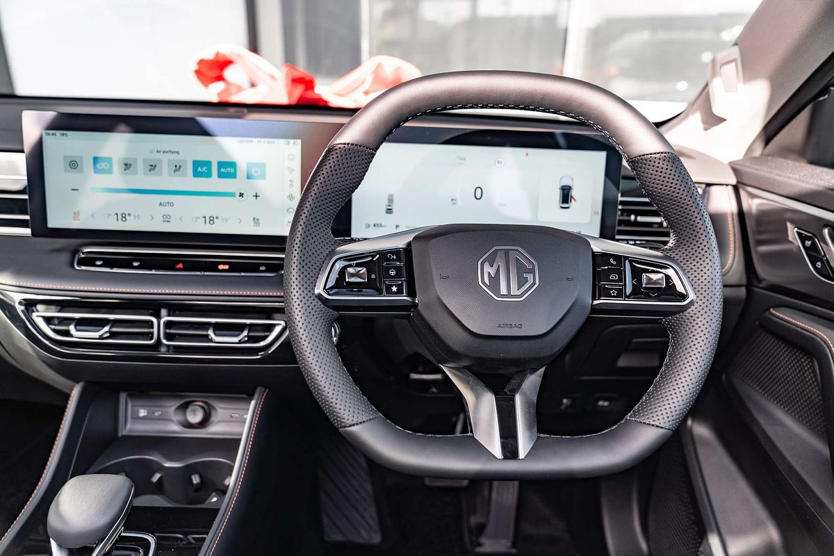 2025 MG HS Hybrid+ Essence AS33H