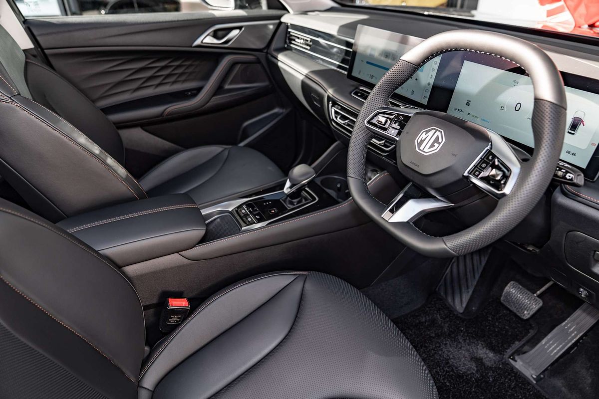 2025 MG HS Hybrid+ Essence AS33H