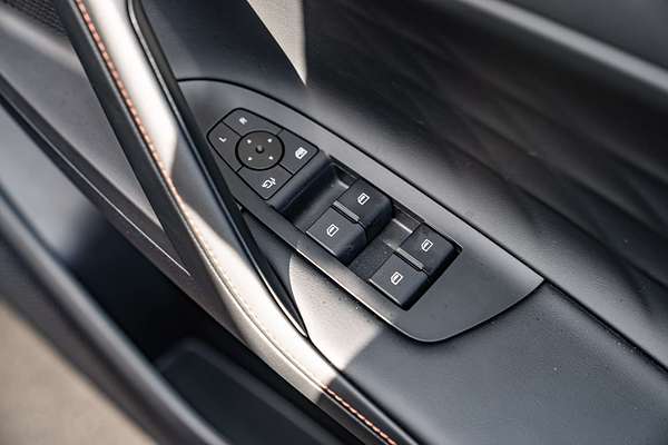 2025 MG HS Hybrid+ Essence AS33H