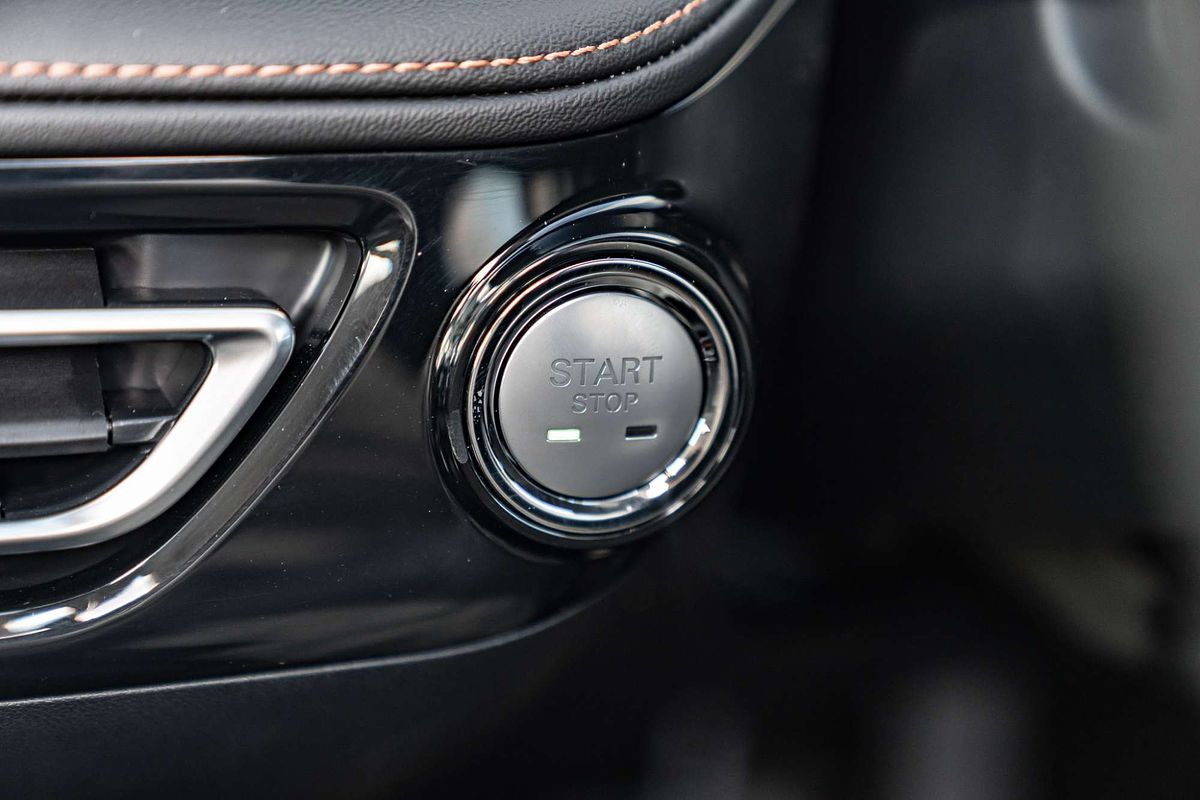 2025 MG HS Hybrid+ Essence AS33H