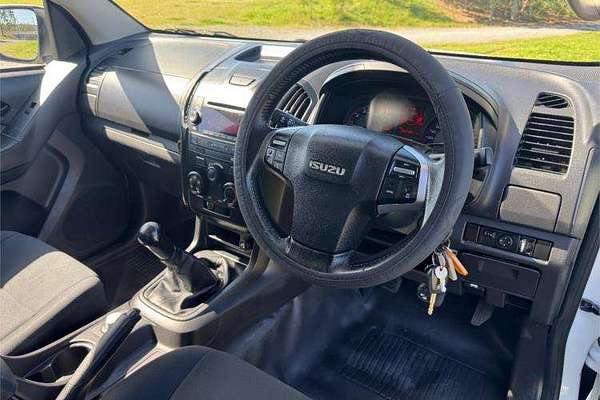 2016 Isuzu D-MAX SX  4X4