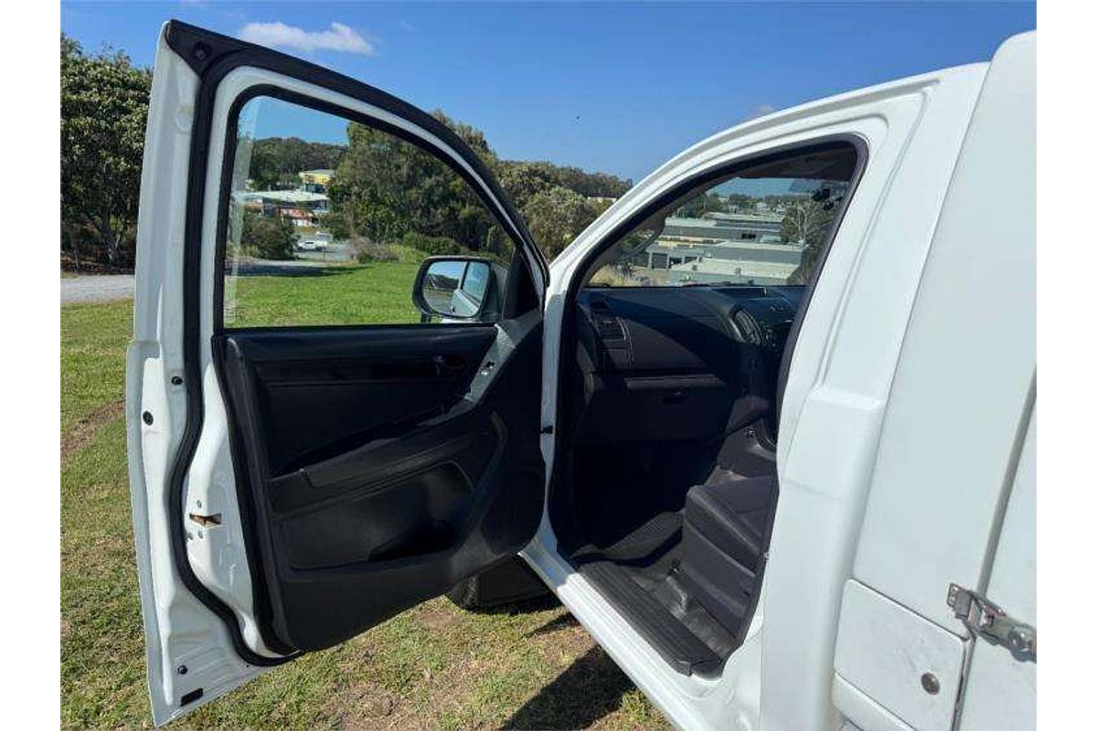 2016 Isuzu D-MAX SX  4X4