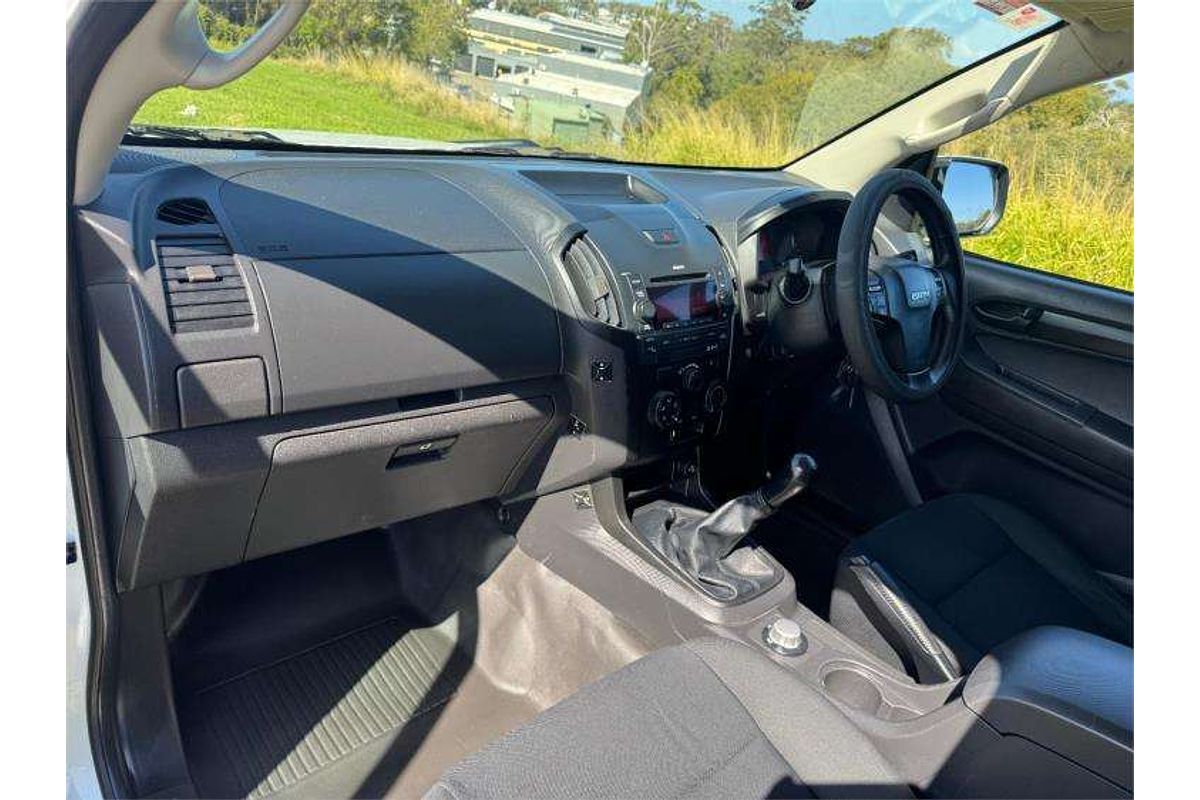 2016 Isuzu D-MAX SX  4X4