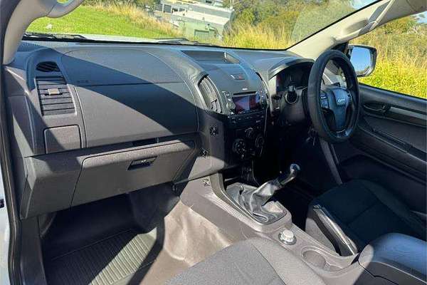 2016 Isuzu D-MAX SX  4X4