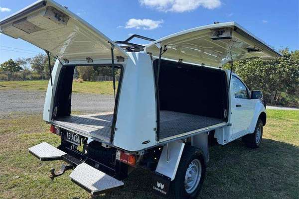 2016 Isuzu D-MAX SX  4X4
