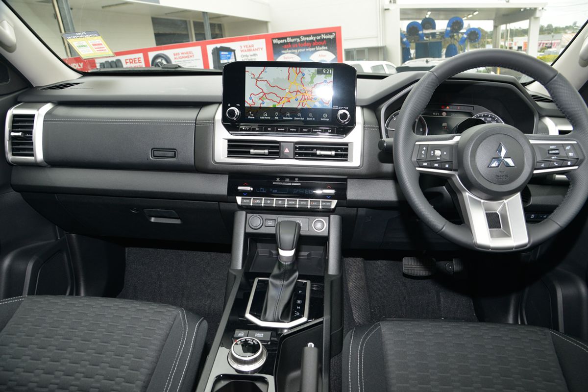 2024 Mitsubishi Triton GLS MV 4X4
