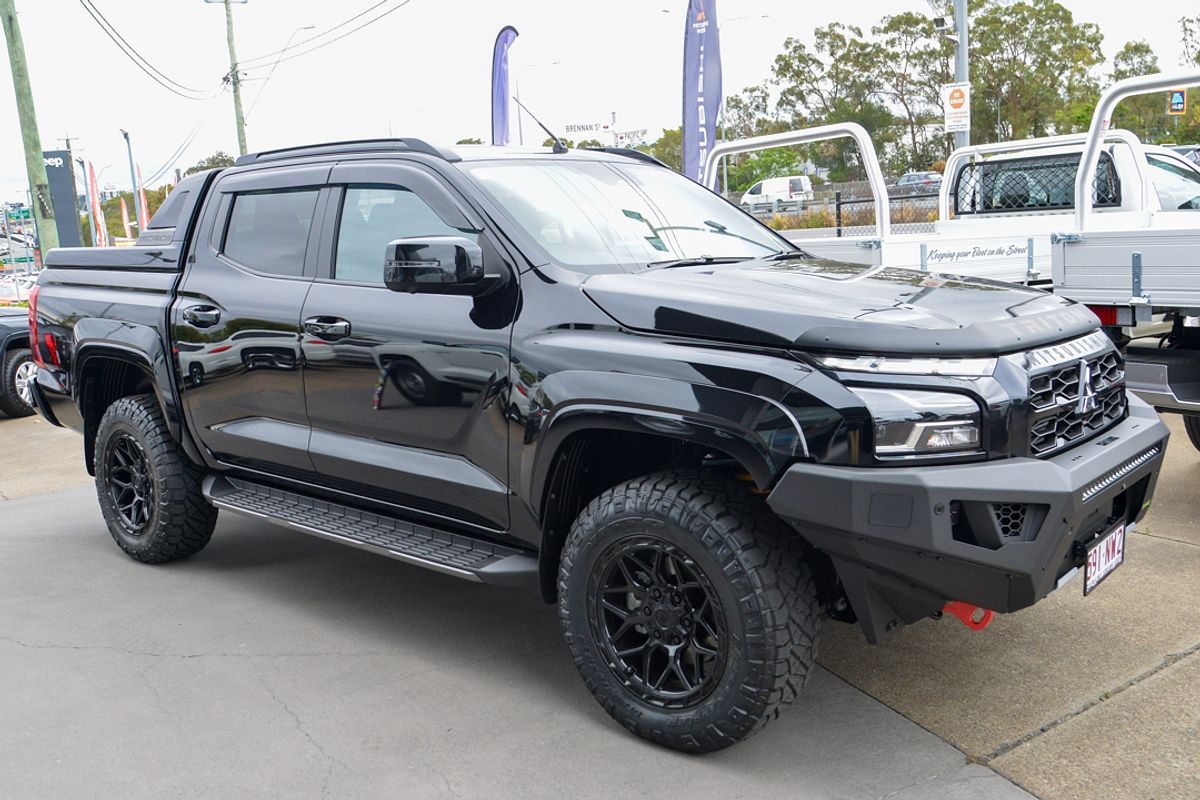 2025 Mitsubishi Triton GSR MV 4X4