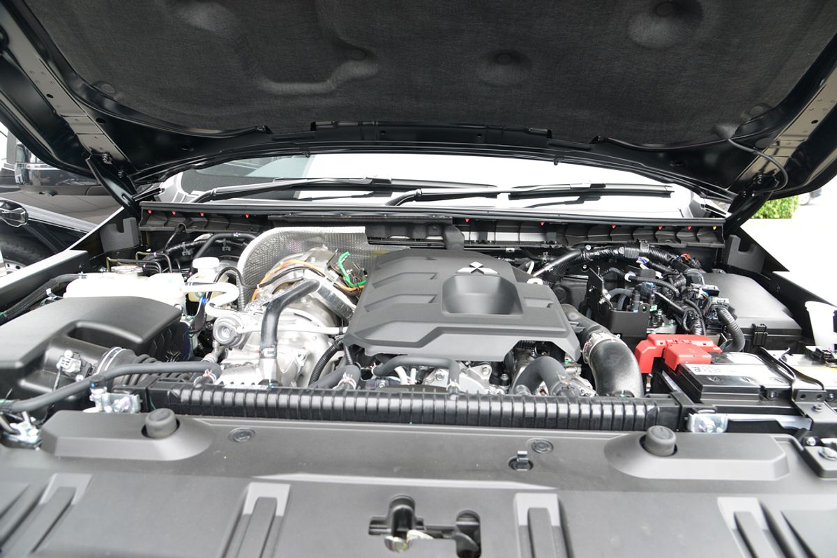 2025 Mitsubishi Triton GSR MV 4X4