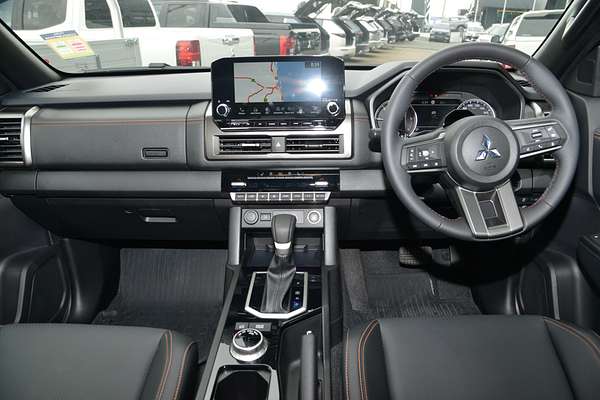 2025 Mitsubishi Triton GSR MV 4X4