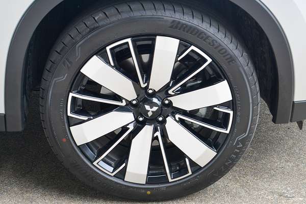 2025 Mitsubishi Outlander Aspire ZM