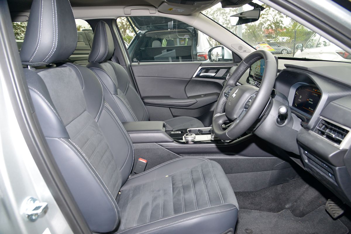 2025 Mitsubishi Outlander Aspire ZM