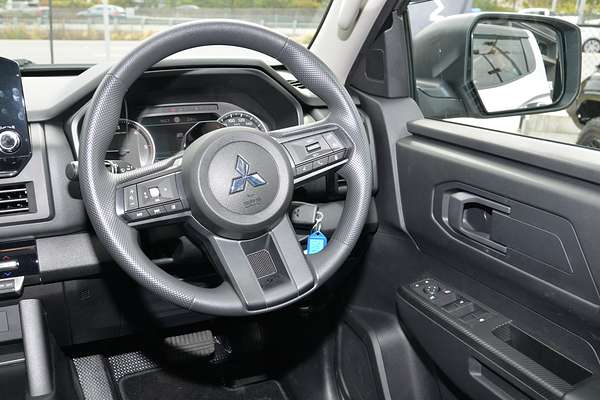 2025 Mitsubishi Triton GLX+ MV 4X4