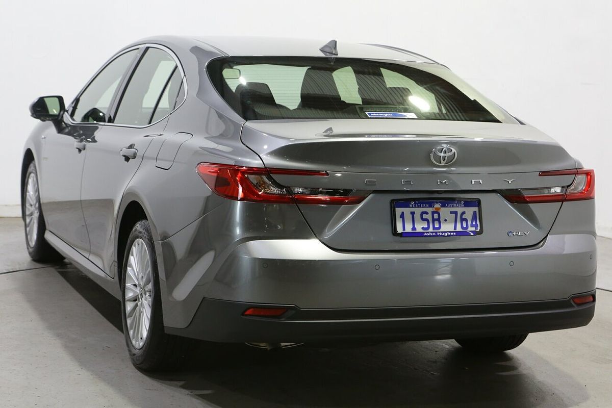 2025 Toyota Camry Ascent AXVH80R