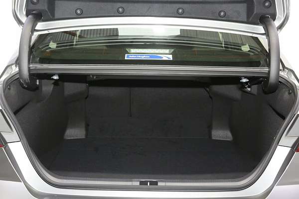 2025 Toyota Camry Ascent AXVH80R