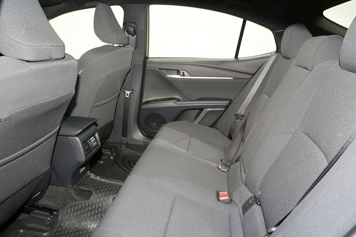 2025 Toyota Camry Ascent AXVH80R